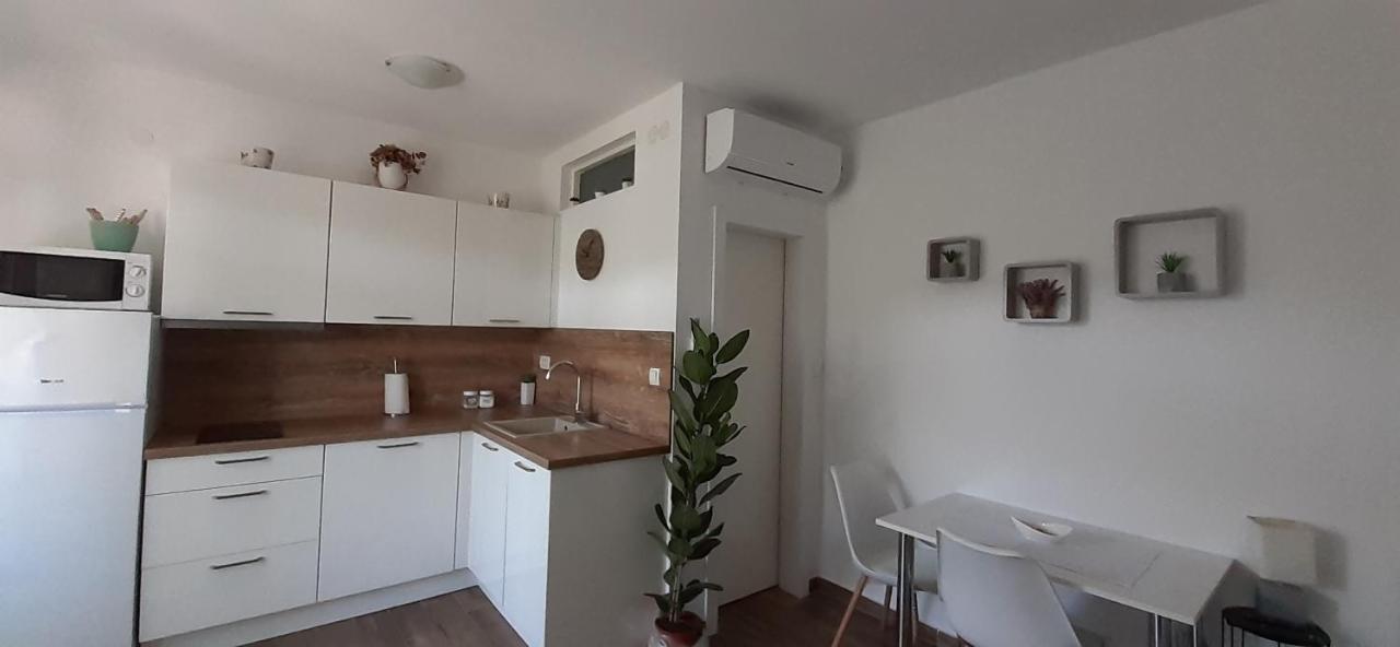 Studio Bianca - Studio With Terrace Near The Sea Sukošan エクステリア 写真